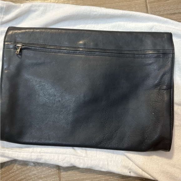 Vintage Saks Fifth Avenue Made in Italy Black Leather Envelope Clutch - Picture 9 of 10